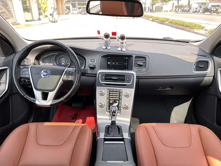 Volvo S60 2015 S 60 L 2.0 T — фото 5