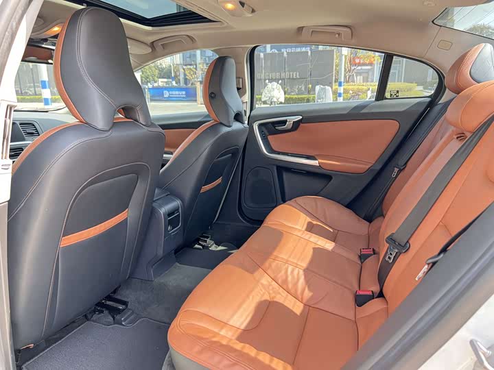 Volvo S60 2015 S 60 L 2.0 T — фото 10