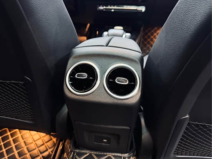 Mercedes-Benz A-Class 2022 A 200 L — фото 18