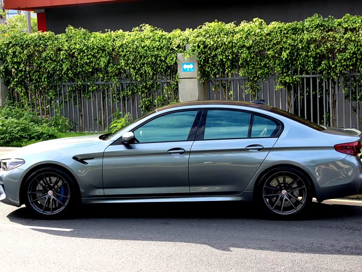 BMW M5 2018 M 5 — фото 6