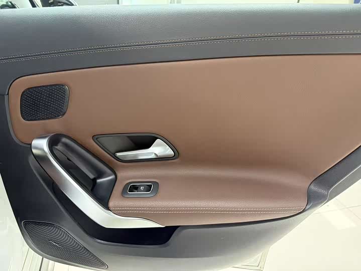 Mercedes-Benz A-Class 2019 A 200 L — фото 22