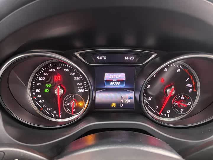 Mercedes-Benz GLA 2018 GLA 200 — фото 8