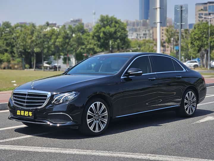 Mercedes-Benz E-Class 2017 E 300 L Luxury — фото 1