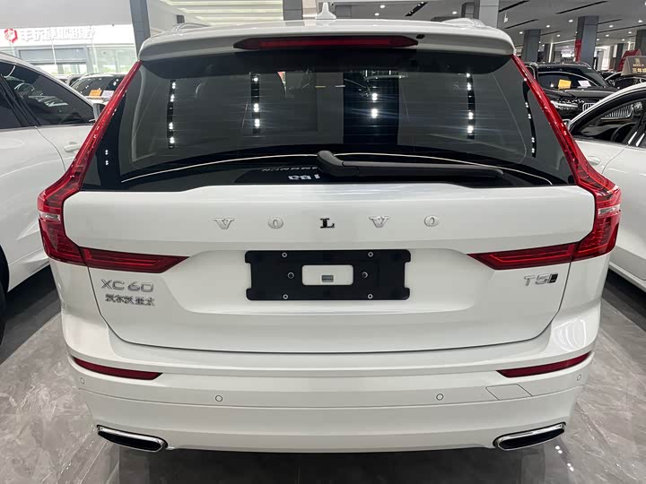 Volvo XC60 2019 T 5 4 WD VI — фото 8