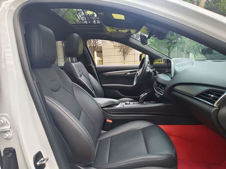 Cadillac CT5 2024 28 T Luxury Pro — фото 15