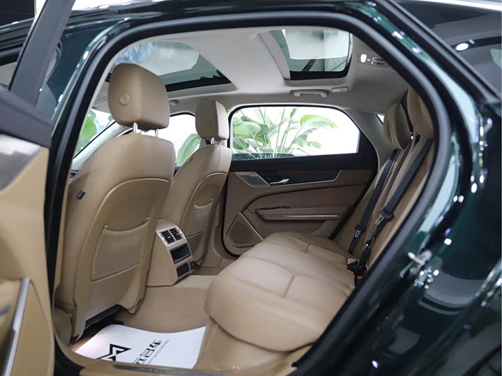 Jaguar XFL 2024 2.0 T P 250 2 WD — фото 14