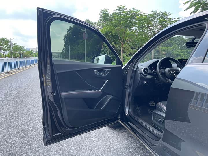 Audi Q2L 2022 35 TFSI — фото 21