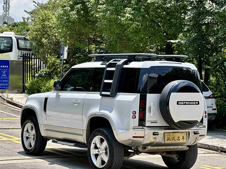 Land Rover Defender — фото 16