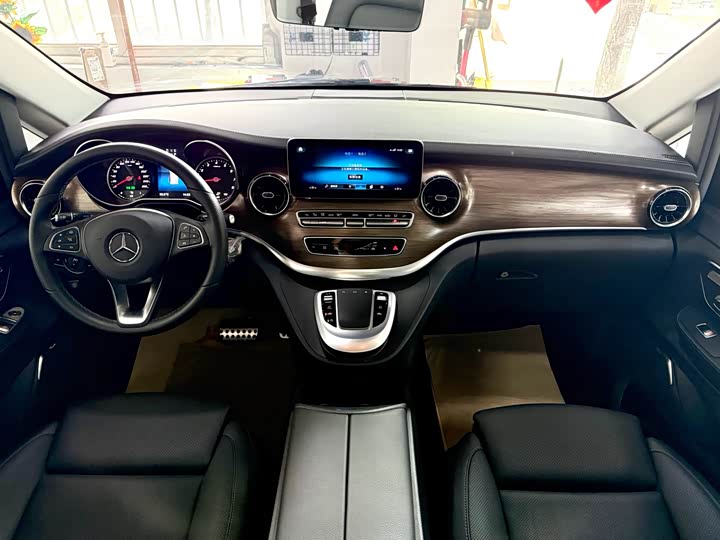 Mercedes-Benz V-Class 2022 V 260 L — фото 11