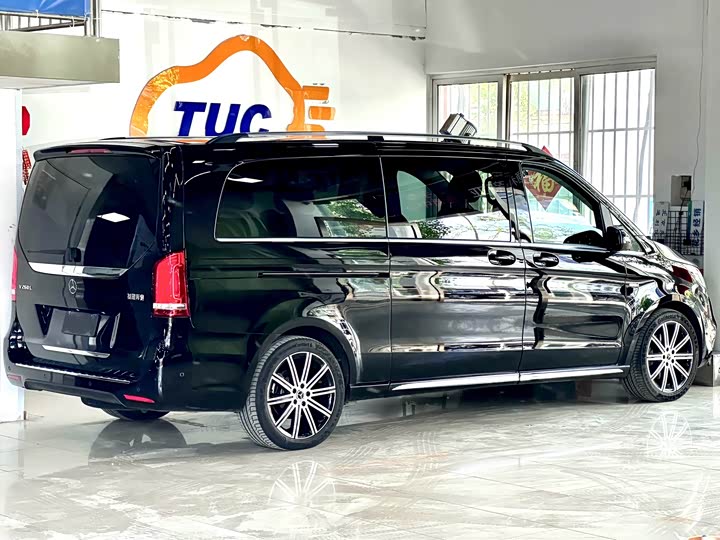Mercedes-Benz V-Class 2022 V 260 L — фото 7