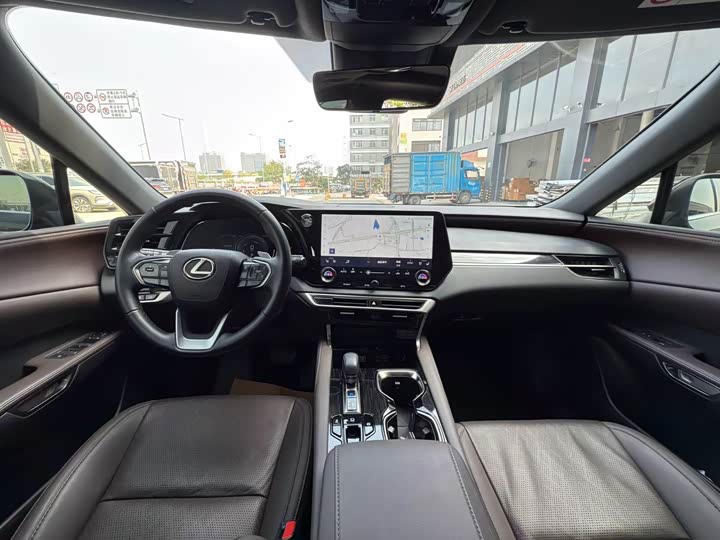 Lexus RX 2025 350h 4 WD — фото 4