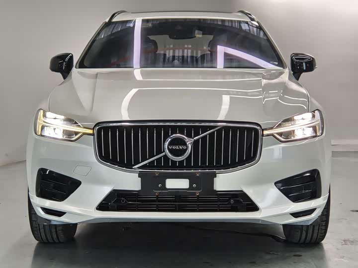 Volvo XC60 2020 T 5 4 WD — фото 2