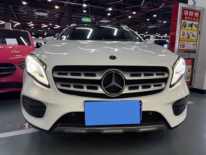 Mercedes-Benz GLA 200 стиль — фото 2
