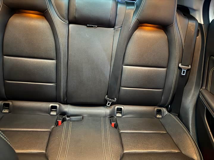 Mercedes-Benz GLA 200 стиль — фото 15