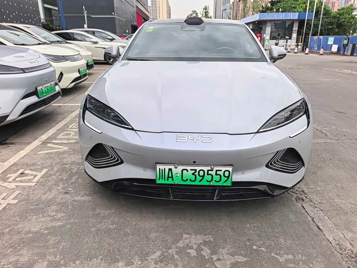 BYD Seal — фото 2