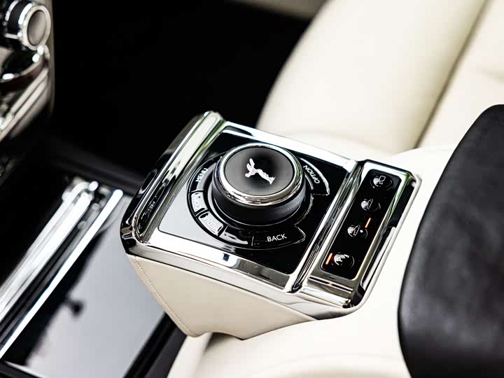 Rolls-Royce Phantom — фото 7