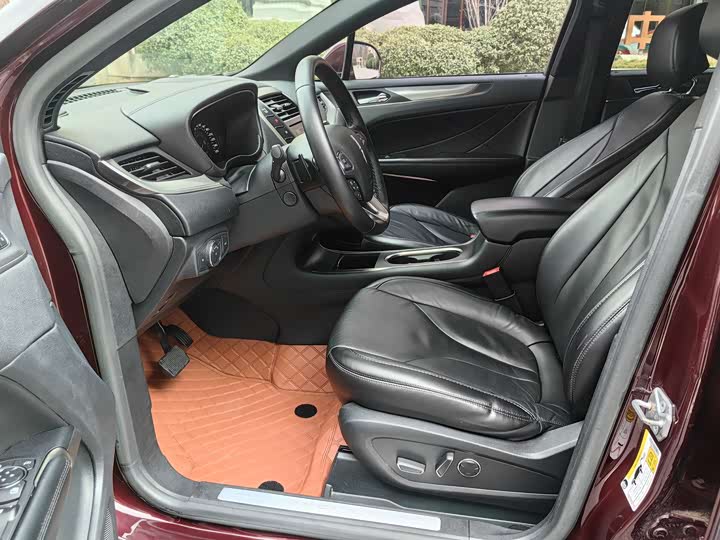 Lincoln MKC 2017 2.0 T 2 WD — фото 23