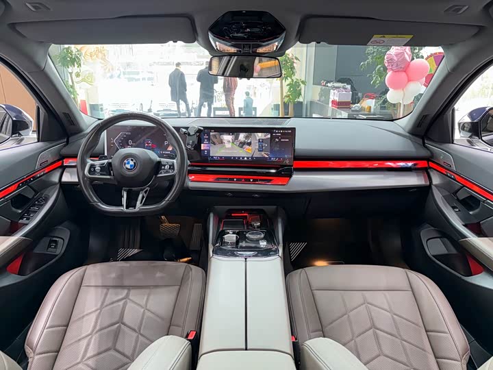 BMW 5-Series 2024 530 Li Leading M — фото 5