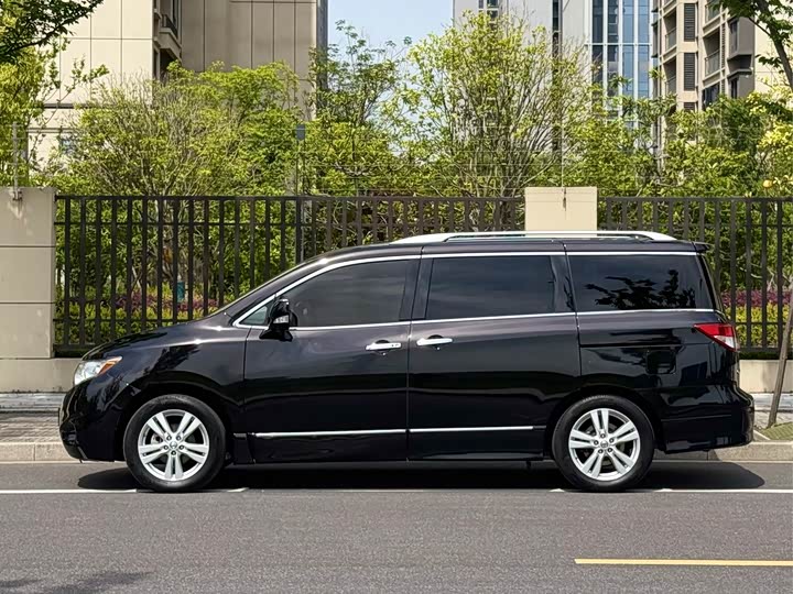 Nissan Quest — фото 3