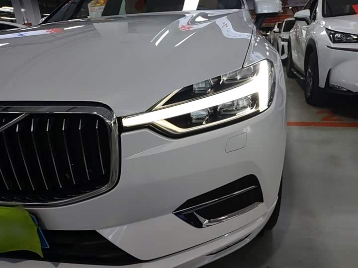 Volvo XC60 2018 T 5 4 WD — фото 24
