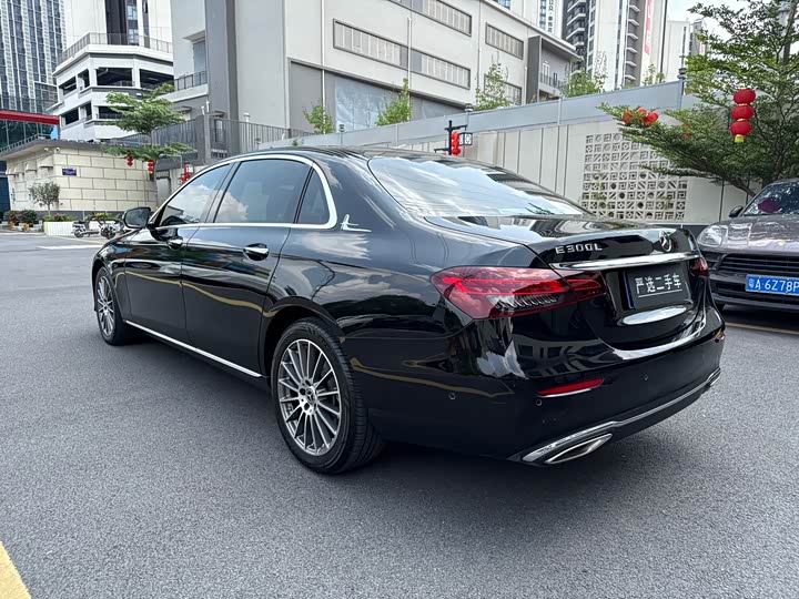 Mercedes-Benz E-Class 2022 E 260 L — фото 18
