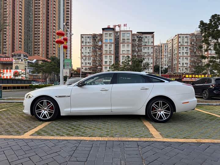 Jaguar XJ 2018 XJL 3.0 SC 2 WD — фото 7