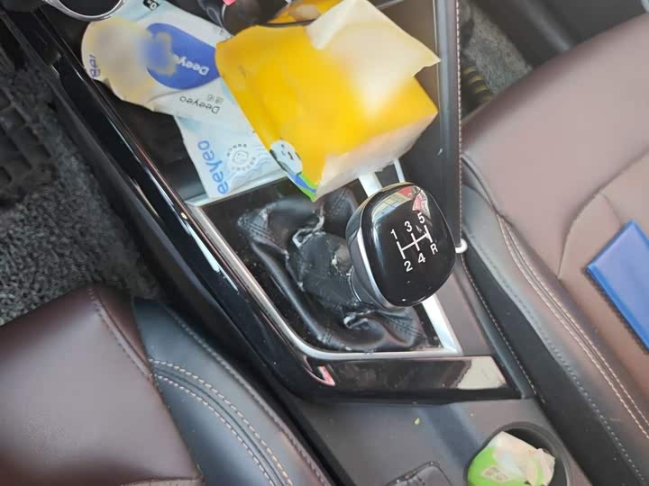 Changan CS15 2019 1.5 L MT VI — фото 7