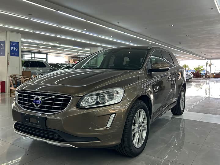 Volvo XC60 2015 T 5 — фото 1