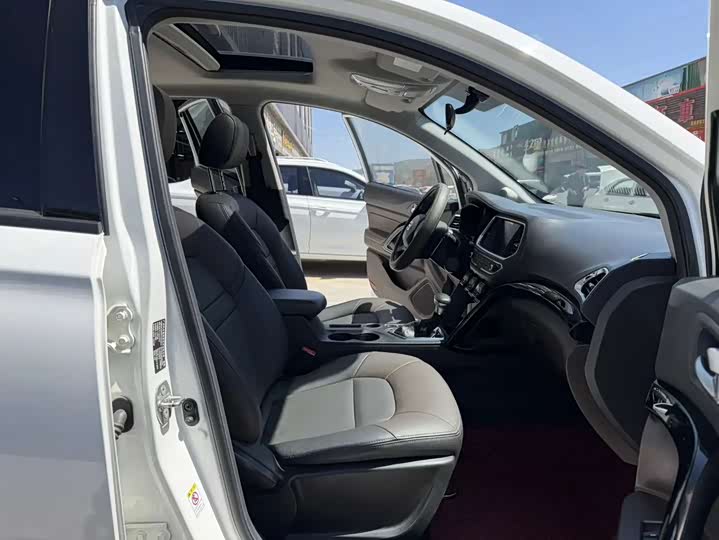 Trumpchi GS4 2017 235 T AT 2 WD — фото 12