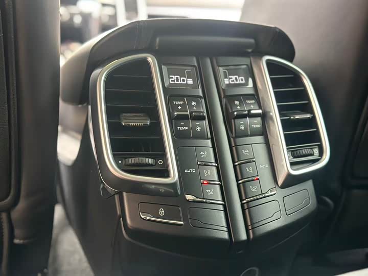 Porsche Cayenne 2015 Cayenne GTS 3.6 T — фото 12