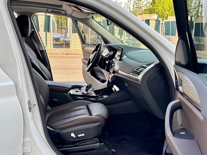 BMW X3 2022 x Drive 30i Leading M — фото 11