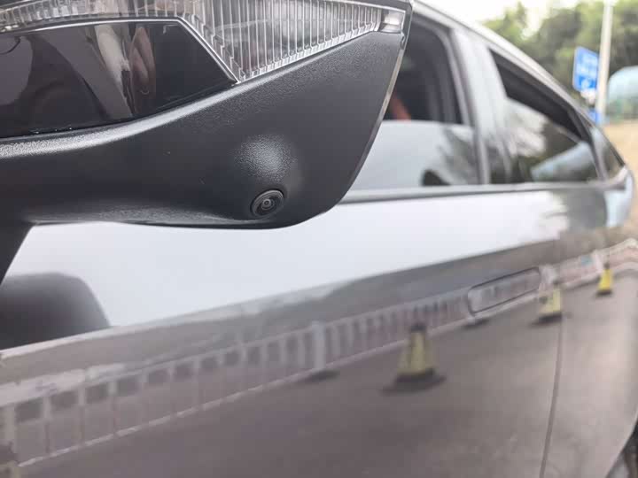 Changan UNI-V 2024 1.5 T Sport — фото 8