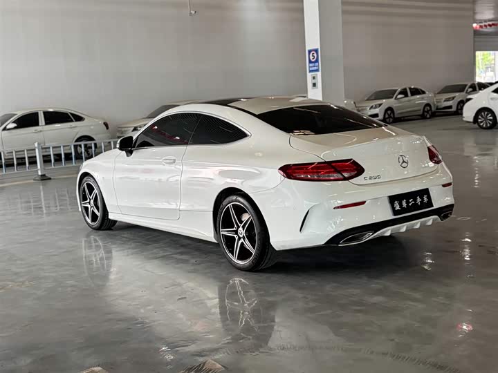 Mercedes-Benz C-Class 2018 C 200 — фото 18
