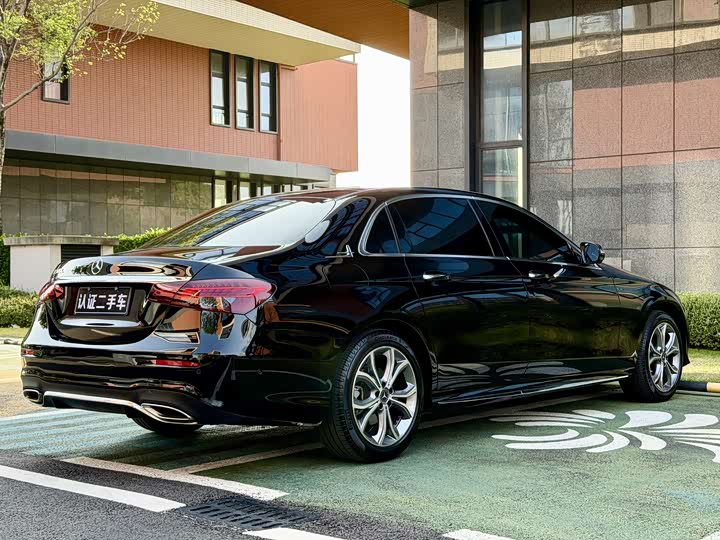Mercedes-Benz E-Class 2021 E 300 L Premium — фото 15