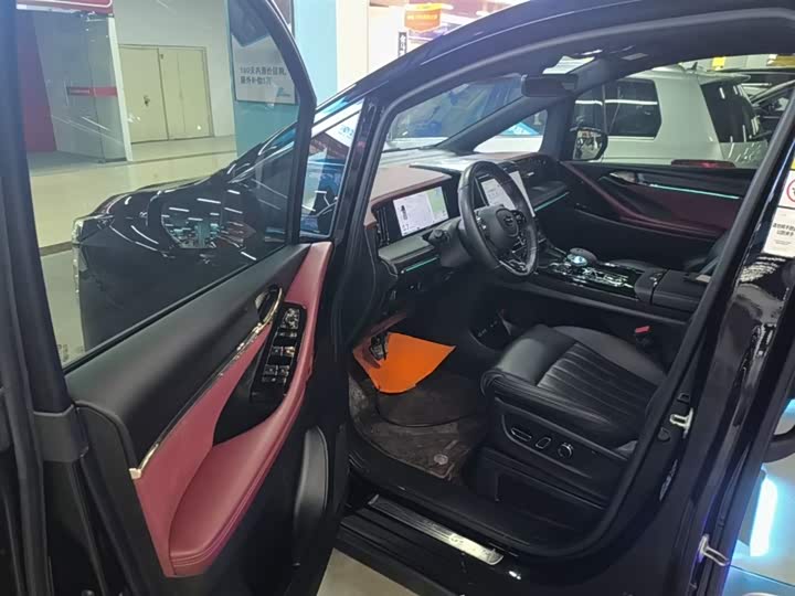 Trumpchi M8 2023 400 T — фото 16