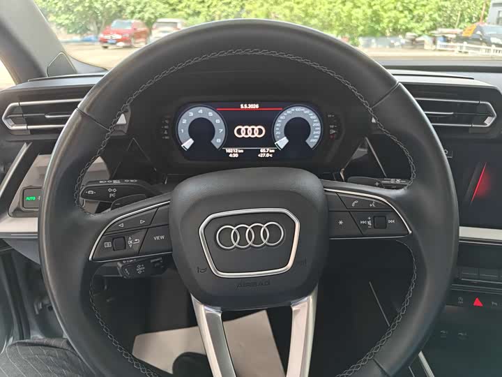 Audi A3 2025 Sportback 35 TFSI — фото 6