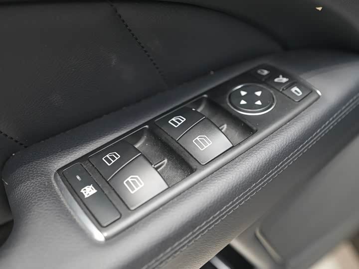 Mercedes-Benz CLS 2015 CLS 320 — фото 13