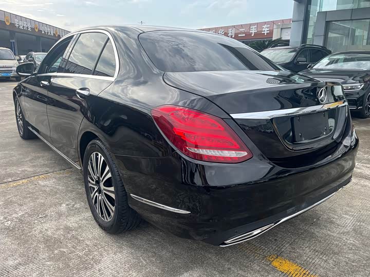 Mercedes-Benz C-Class рестайлинг C 200 L — фото 11