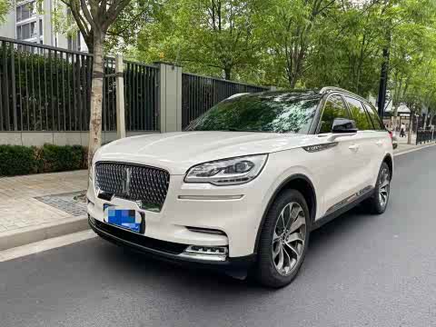 Lincoln Aviator — фото 13