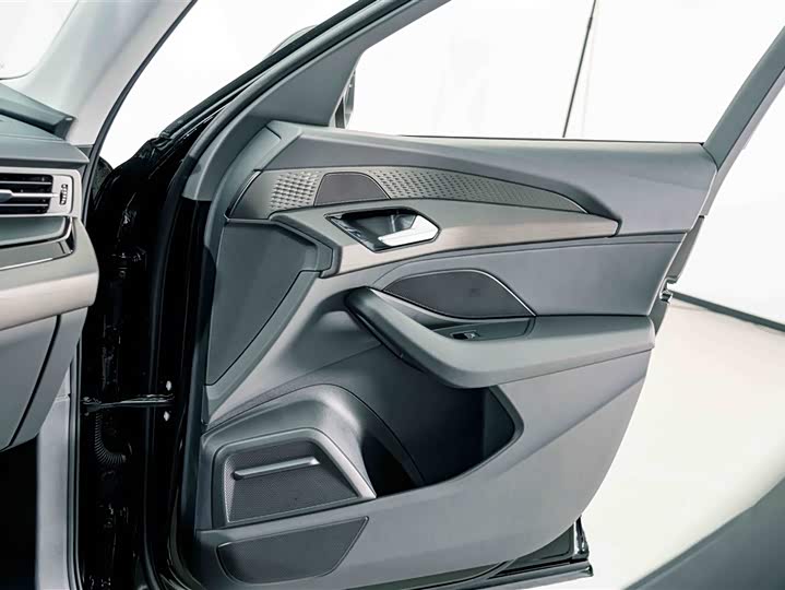 Audi Q6 2025 40 TFSI quattro 7 — фото 12