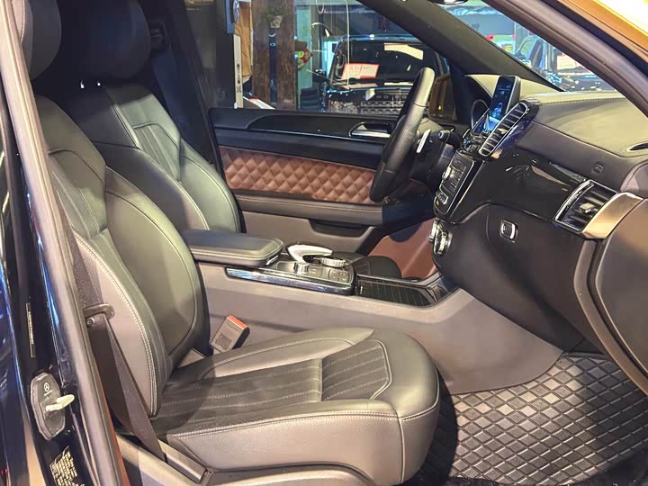 Mercedes-Benz GLS 2018 GLS 450 — фото 21