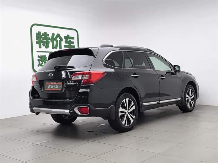 Subaru Outback — фото 2