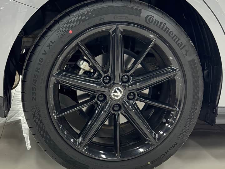 Changan UNI-V 2023 1.5 T Premium — фото 22