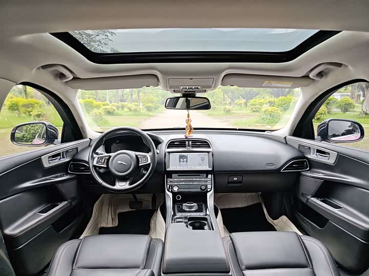 Jaguar XEL 2018 2.0 T 200 PS — фото 5