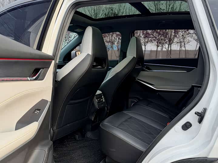 Changan CS75 PLUS 2023 1.5 T AT — фото 16