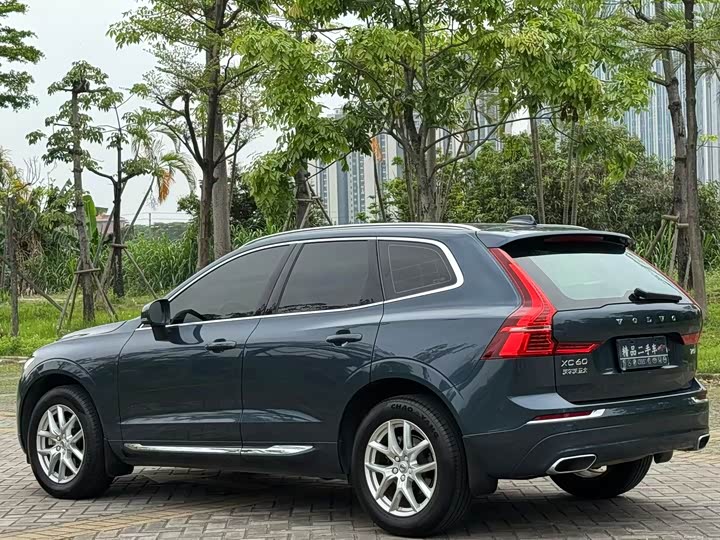 Volvo XC60 2021 T 5 4 WD — фото 6