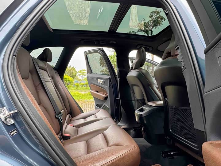 Volvo XC60 2021 T 5 4 WD — фото 17