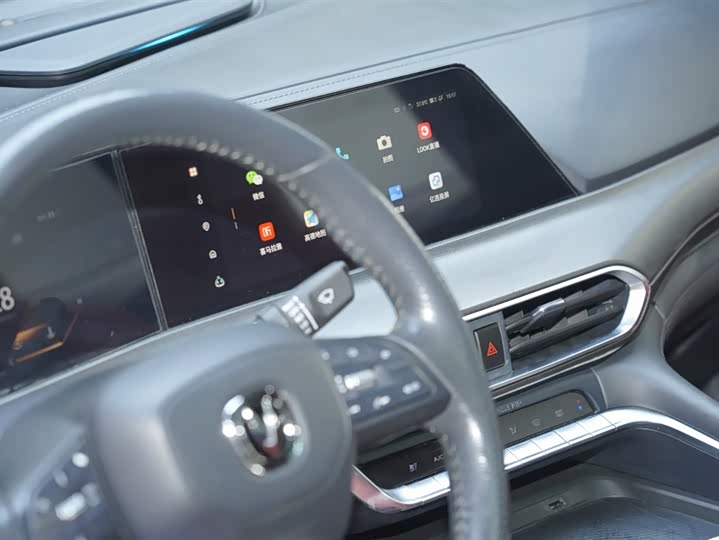 Changan UNI-T 2020 1.5 T Premium — фото 14