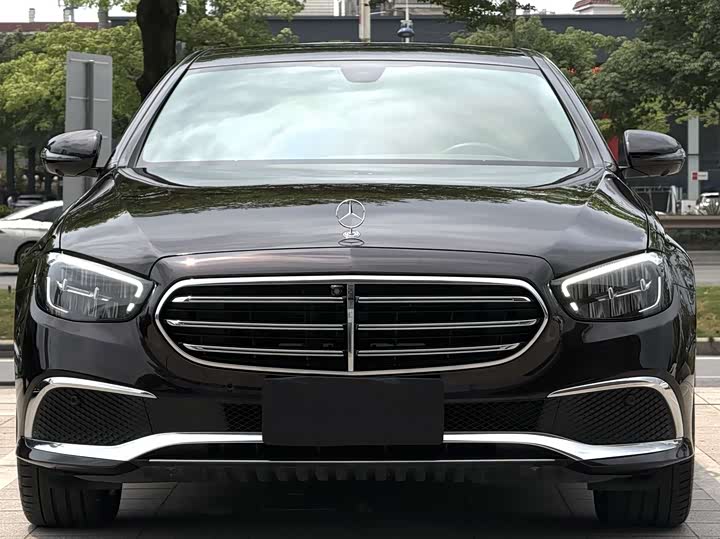 Mercedes-Benz E-Class 2021 E 300 L Luxury — фото 2