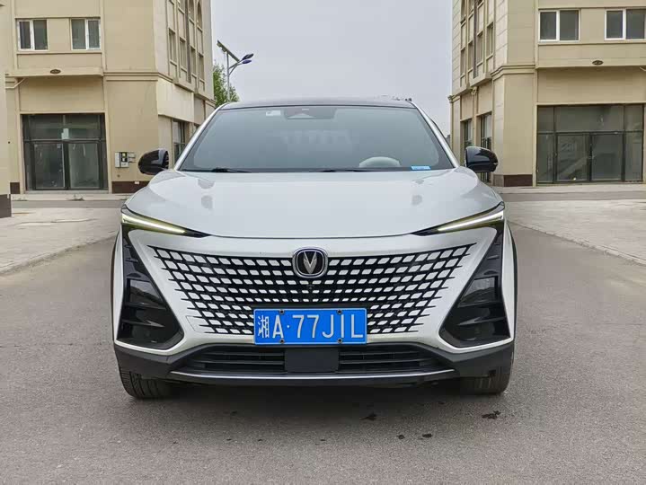 Changan UNI-T 2022 1.5 T Premium — фото 2